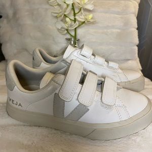 Veja low-top sneakers